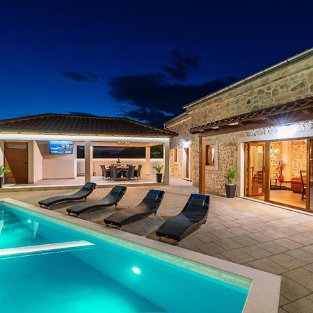 Stone Villa Miandri Sukosan Bagian luar foto